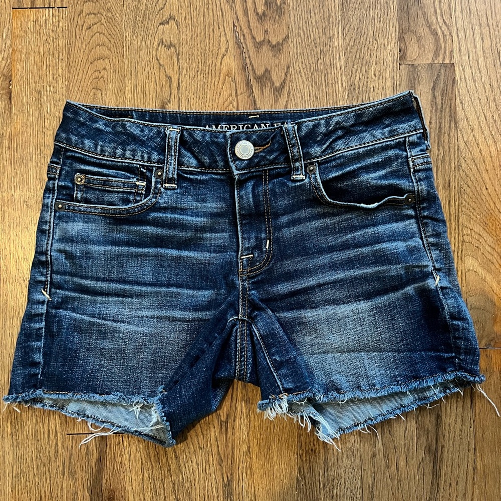 American Eagle Low Rise Blue Jean Shorts Super Stretch Womens 4 Frayed